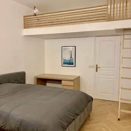 Charming Loft Style In Center Of Marais Apartamento